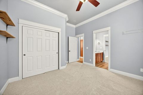 Tiny photo for 4742 Hathaway Drive, Medford, OR 97504 (MLS # 220211728)