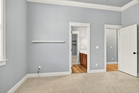 Tiny photo for 4742 Hathaway Drive, Medford, OR 97504 (MLS # 220211728)