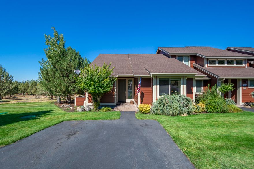 Beautifully furnished turnkey single-level end-unit in Creekside Village at Eagle Crest Resort! Great room with vaulted ceiling, built-in entertainment center, gas fireplace, spacious dining area, and kitchen with breakfast bar and granite counters. Expansive raised paver deck with storage shed and plumbed with propane for the BBQ. Primary suite with double-sink vanity, large soaking tub and walk-in shower. Second bedroom and full bath for guests. Large storage room with exterior access. Eagle Crest is home to three 18 hole golf courses, three sports centers, and miles of trails.