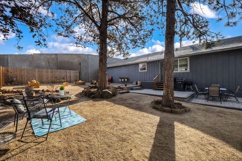 Tiny photo for 206 SW Hayes Avenue, Bend, OR 97702 (MLS # 220214381)