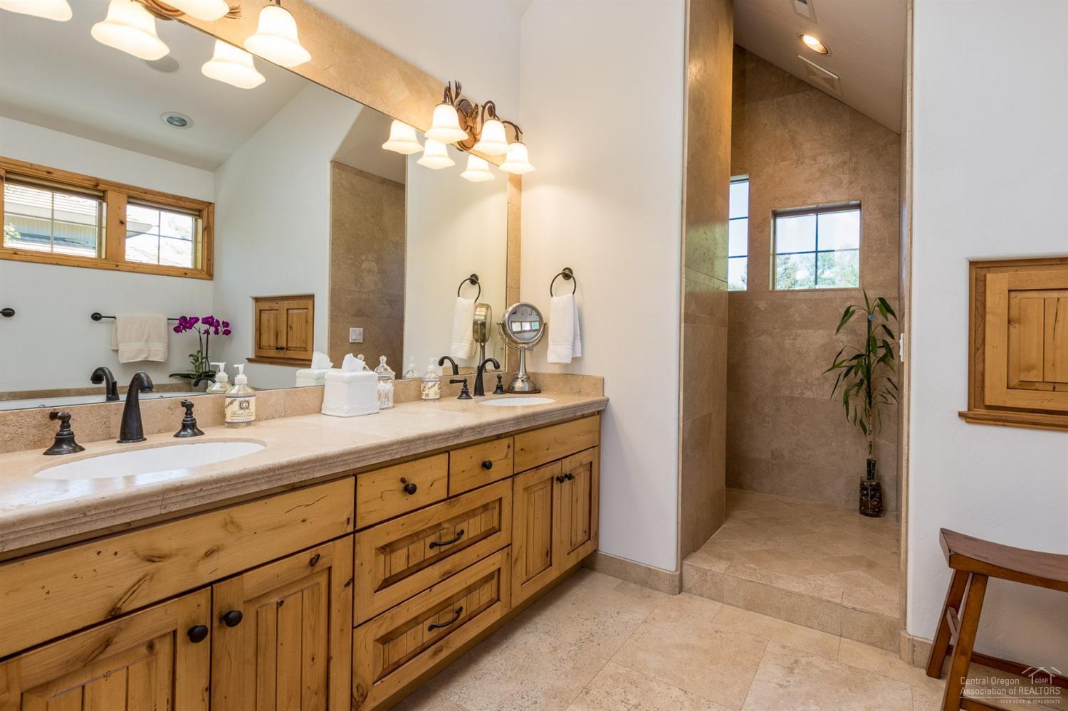 Fairway Point Villag - Residential