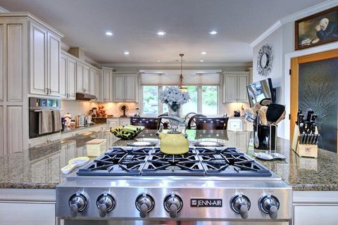 Tiny photo for 100 Springbrook Drive, Grants Pass, OR 97527 (MLS # 220211218)