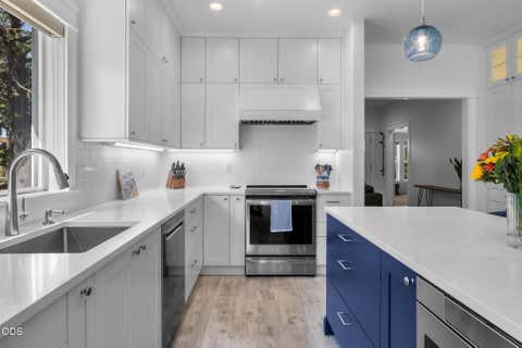 Tiny photo for 762 NW Mount Washington Drive, Bend, OR 97703 (MLS # 220227461)