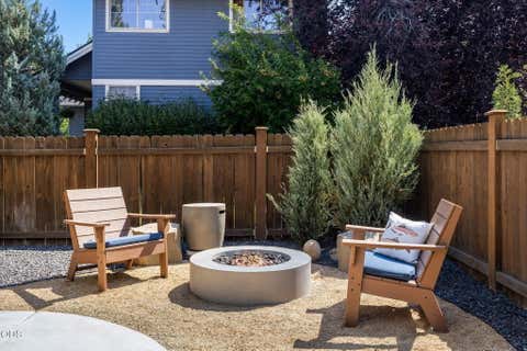 Tiny photo for 762 NW Mount Washington Drive, Bend, OR 97703 (MLS # 220227461)