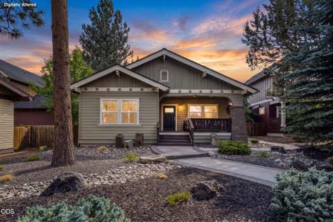 Photo of 762 NW Mount Washington Drive, Bend, OR 97703 (MLS # 220227461)
