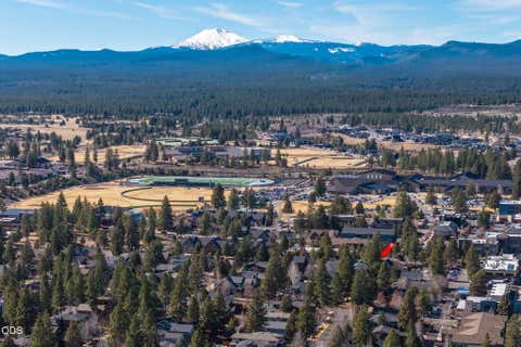 Tiny photo for 762 NW Mount Washington Drive, Bend, OR 97703 (MLS # 220227461)