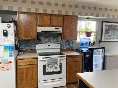 Tiny photo for 213 NW 4th Avenue, John Day, OR 97845 (MLS # 220212070)