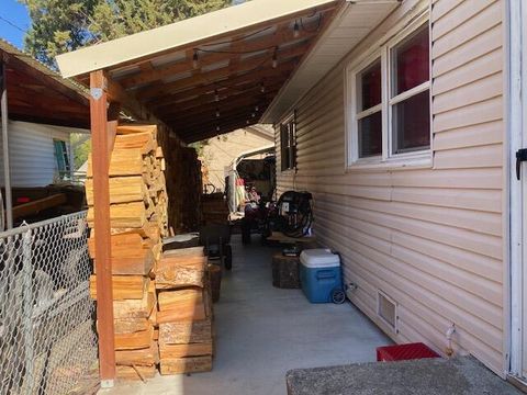 Tiny photo for 213 NW 4th Avenue, John Day, OR 97845 (MLS # 220212070)