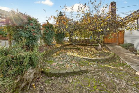 Tiny photo for 270 Morton Street, Ashland, OR 97520 (MLS # 220213317)