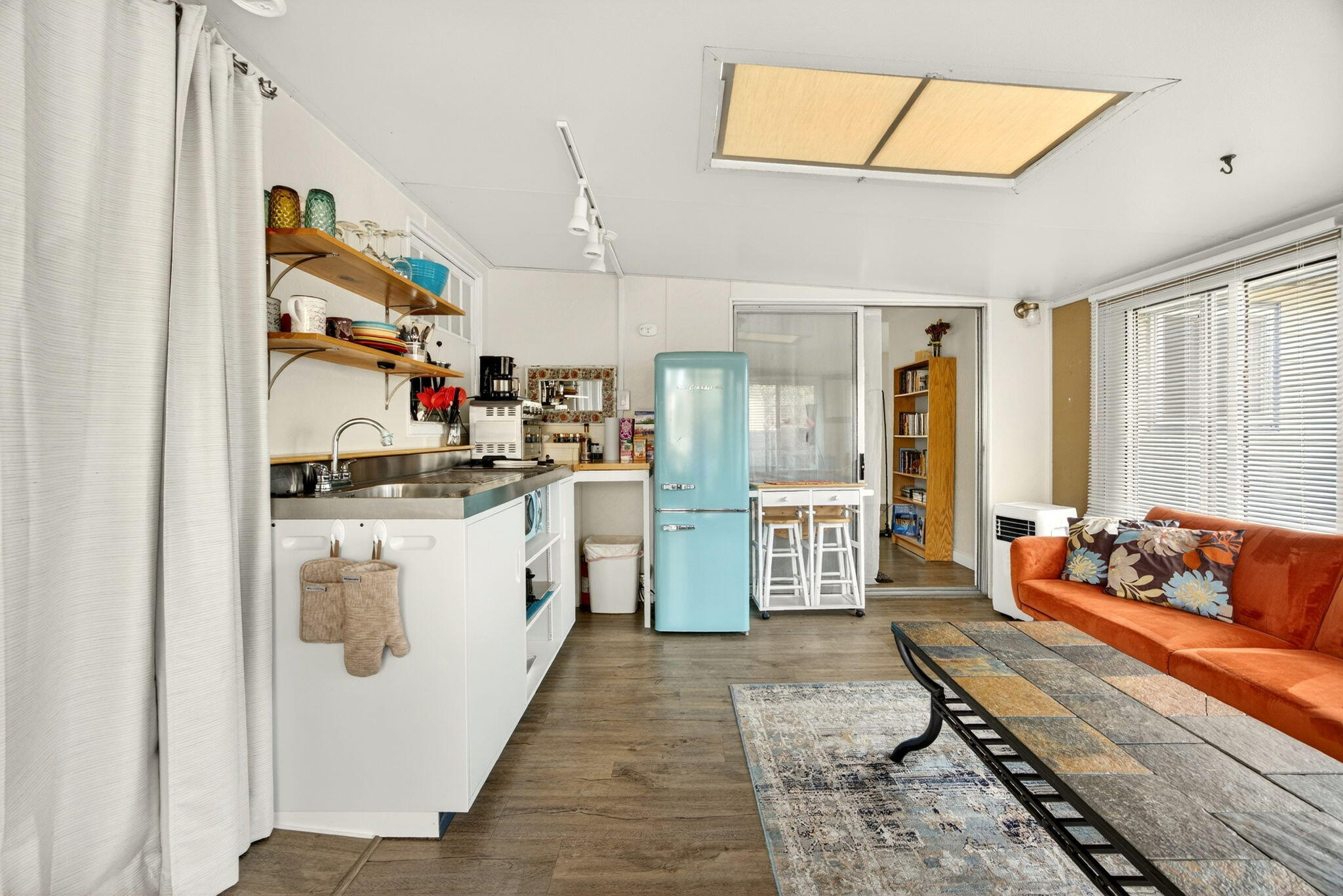 Prachts Alaska Addition - Residential