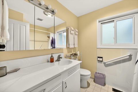 Tiny photo for 270 Morton Street, Ashland, OR 97520 (MLS # 220213317)