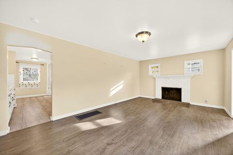 Tiny photo for 270 Morton Street, Ashland, OR 97520 (MLS # 220213317)