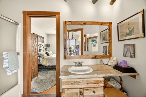 Tiny photo for 270 Morton Street, Ashland, OR 97520 (MLS # 220213317)