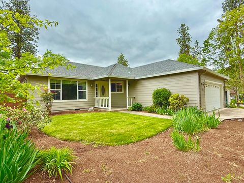 121 Rhonda Lane Phoenix OR 97535