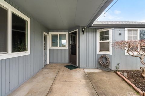 Tiny photo for 1960 Hutchins Circle, Medford, OR 97504 (MLS # 220214319)