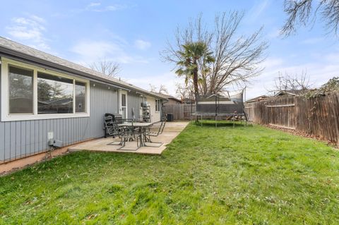Tiny photo for 1960 Hutchins Circle, Medford, OR 97504 (MLS # 220214319)