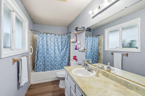 Tiny photo for 1960 Hutchins Circle, Medford, OR 97504 (MLS # 220214319)