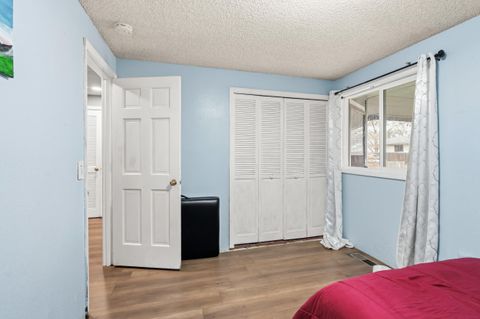 Tiny photo for 1960 Hutchins Circle, Medford, OR 97504 (MLS # 220214319)