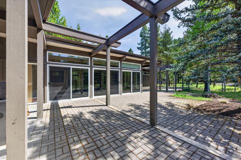 Tiny photo for 17671 Broken Top Lane, Sunriver, OR 97707 (MLS # 220221459)