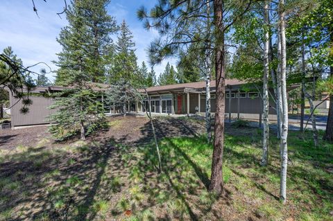 Tiny photo for 17671 Broken Top Lane, Sunriver, OR 97707 (MLS # 220221459)