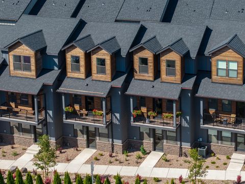 20532 NE Empire Avenue Bend OR 97701