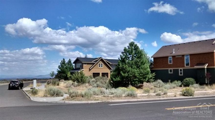 Convenient .17 acre Westside lot available on Awbrey. This is an opportunity to take advantage of a RM zoned, level West-Bend corner lot with multiple building options. Perched near the top of Awbrey Road and near Mt. Washington Drive, this easy-access lot could be creatively used in a number of ways. Build your custom single family residence, duplex, or consider the possibility of splitting the lot in two for multiple building opportunities.