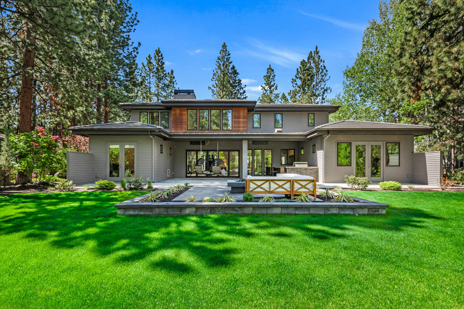 Broken Top - Residential