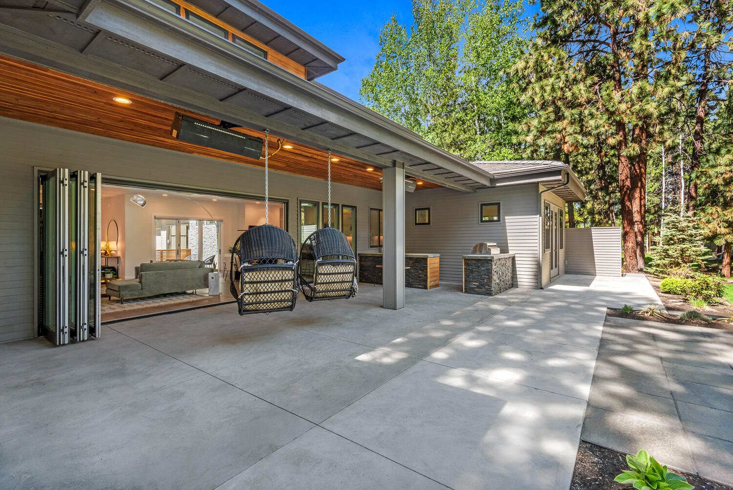 Broken Top - Residential