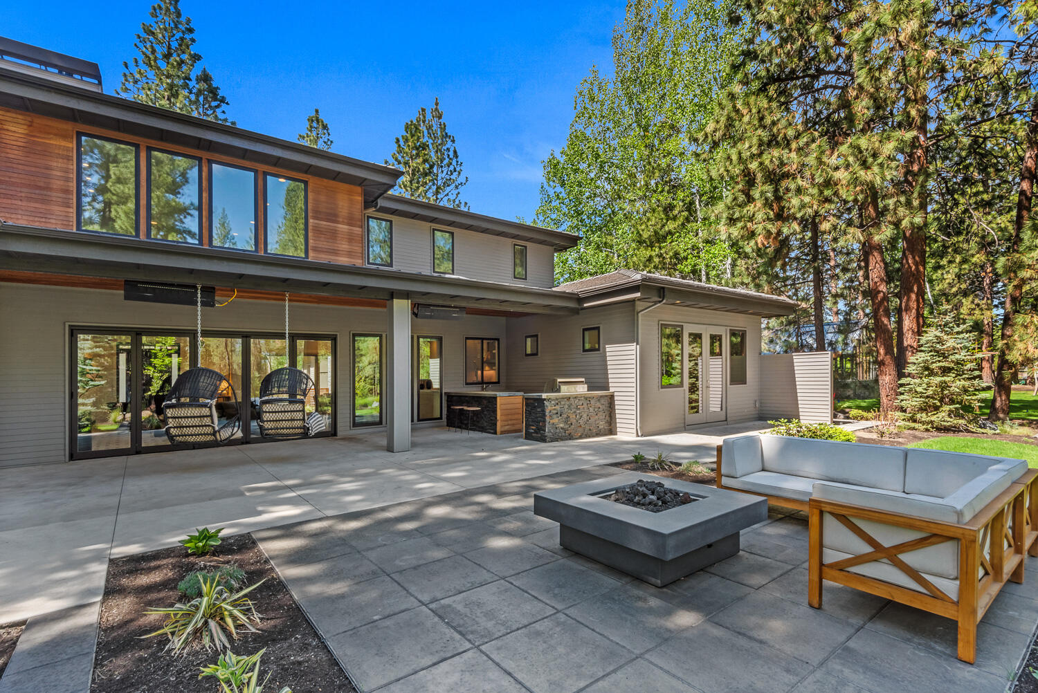 Broken Top - Residential