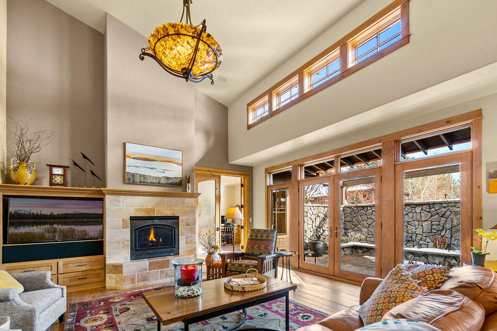 Three Pines - Residential