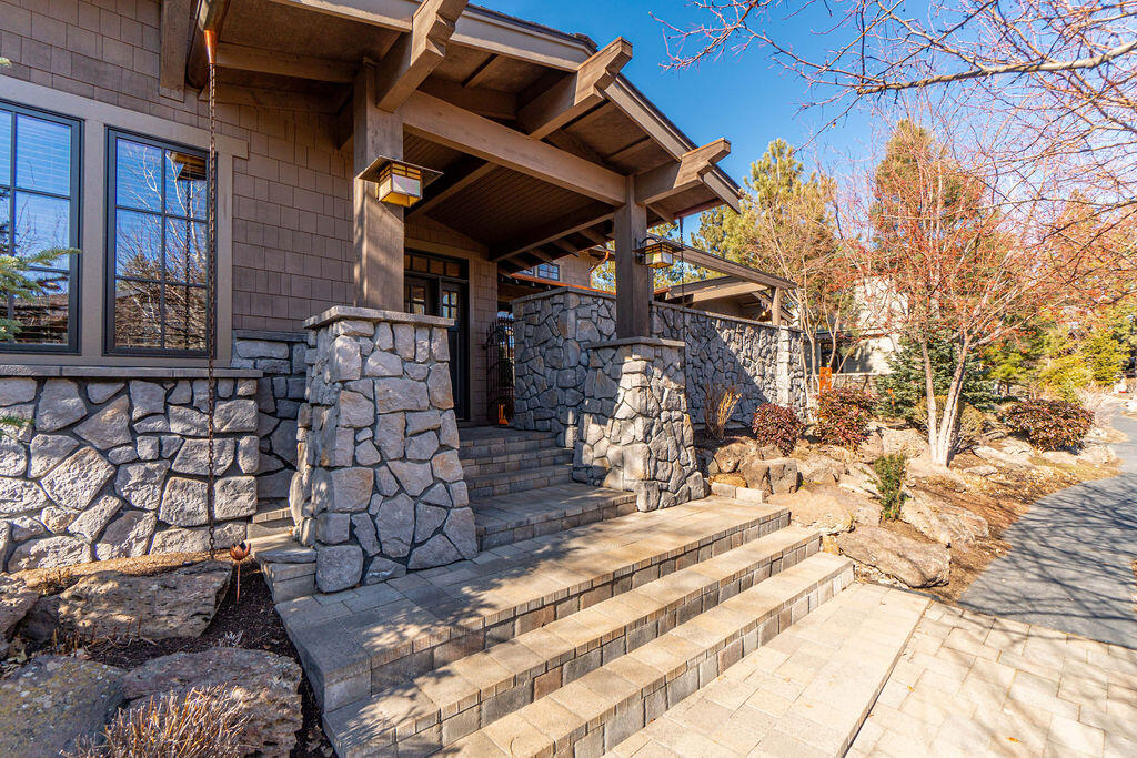 Three Pines - Residential