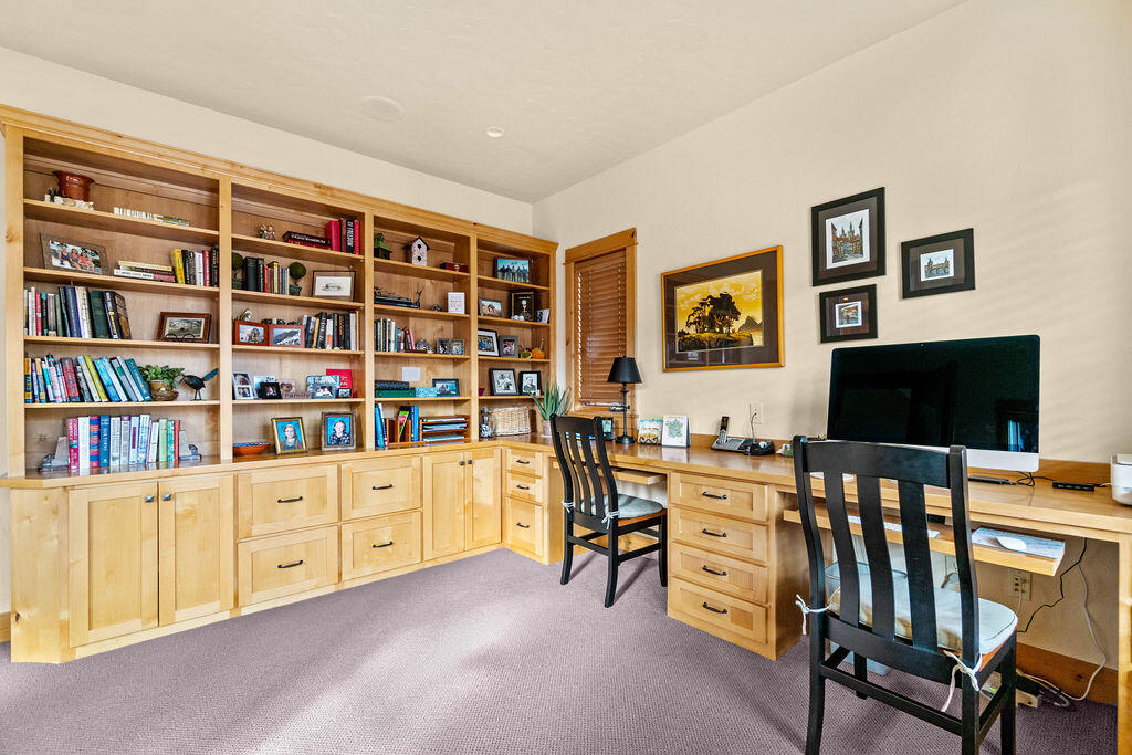 Three Pines - Residential