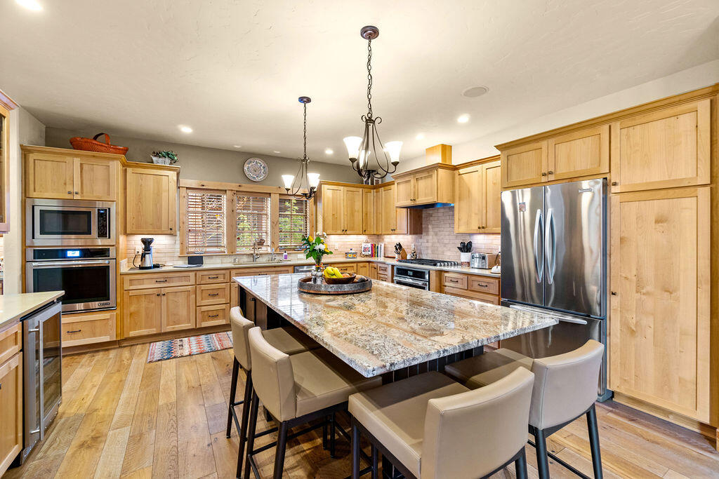 Three Pines - Residential