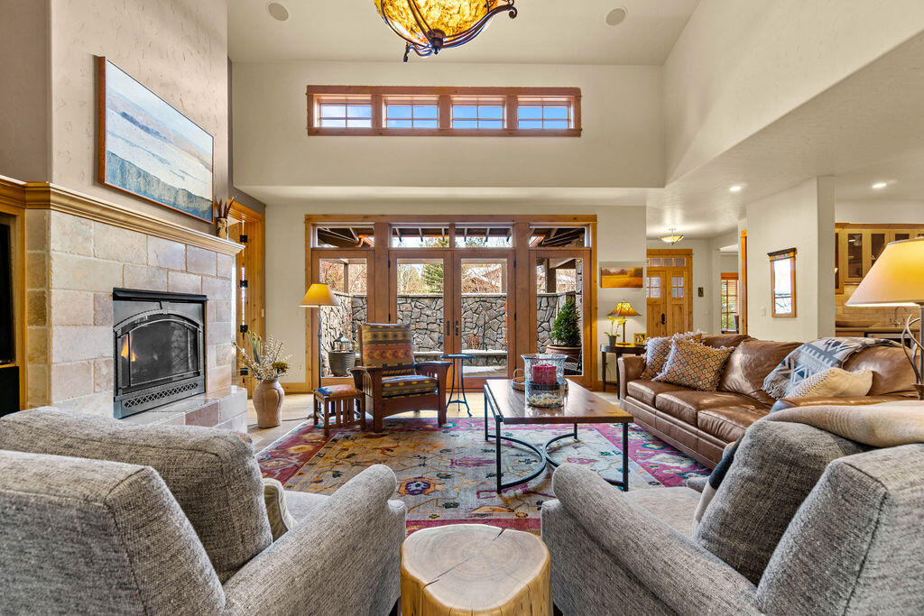 Three Pines - Residential