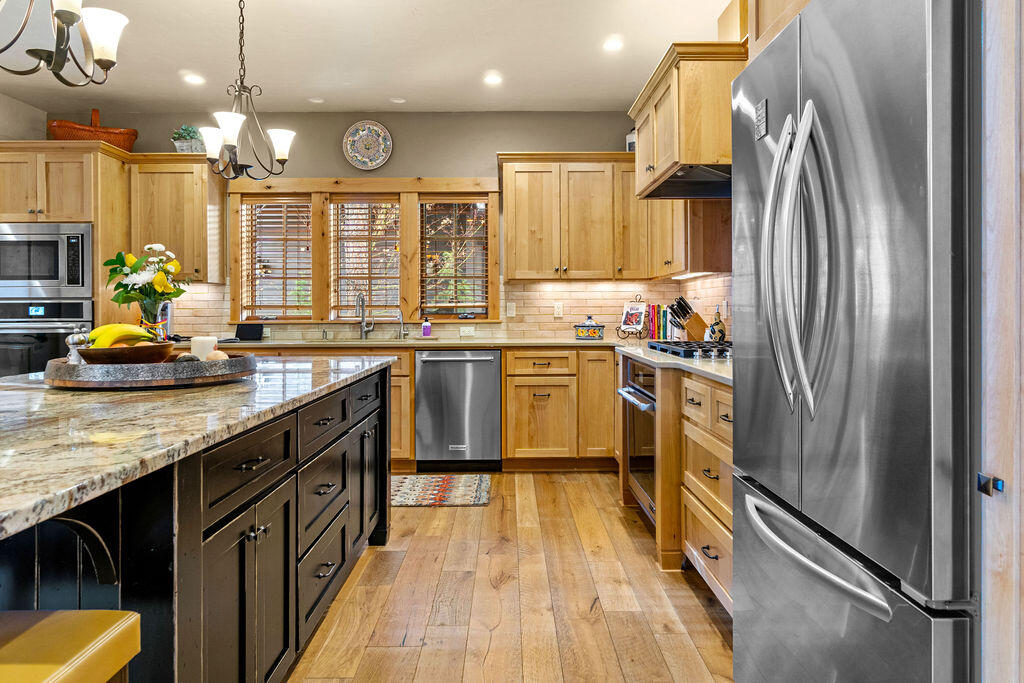 Three Pines - Residential