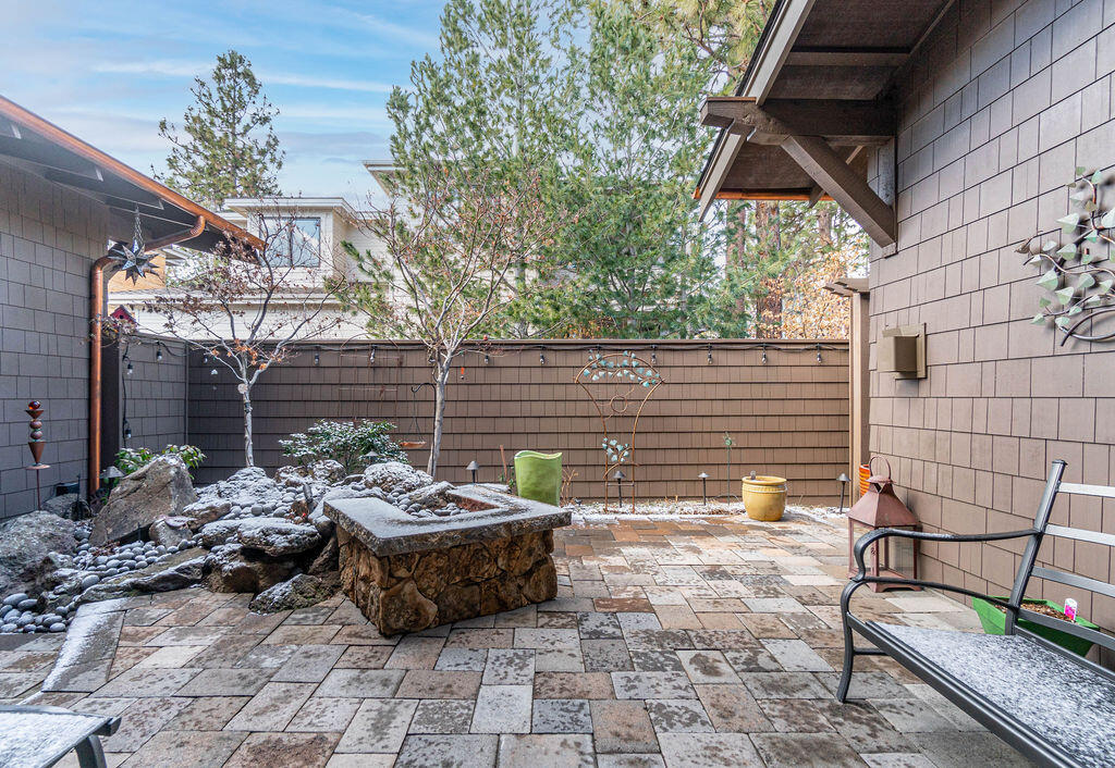 Three Pines - Residential