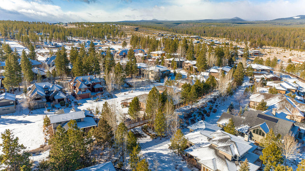 Three Pines - Residential