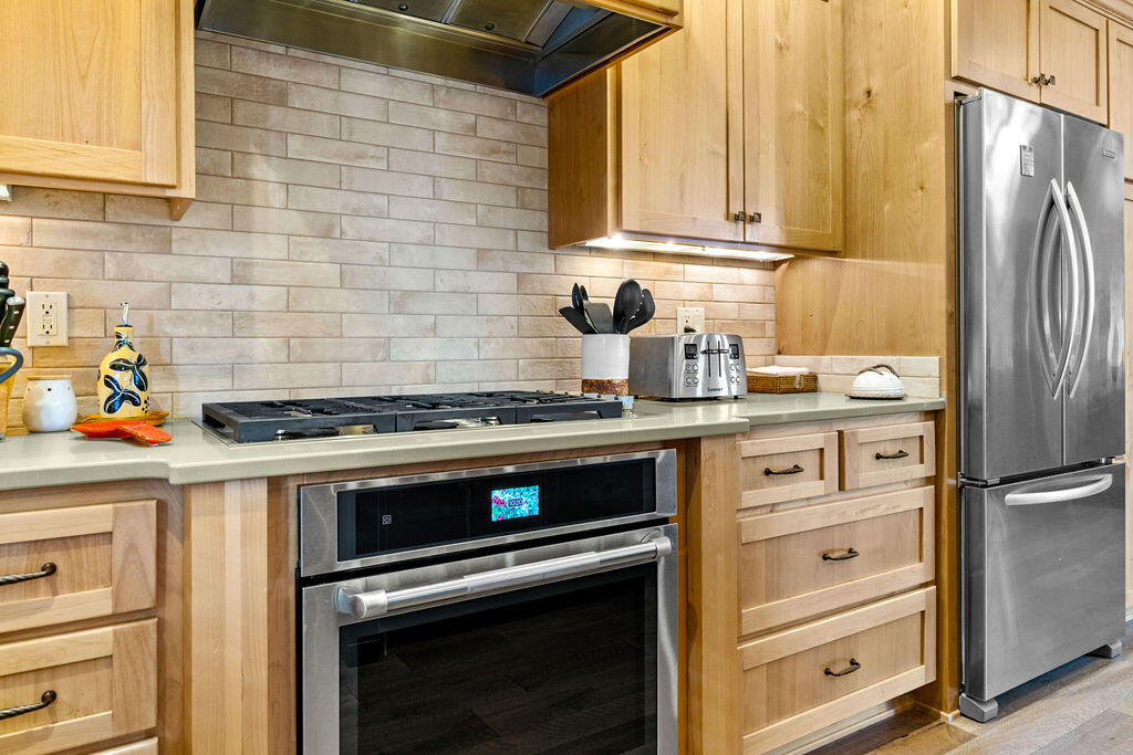 Three Pines - Residential