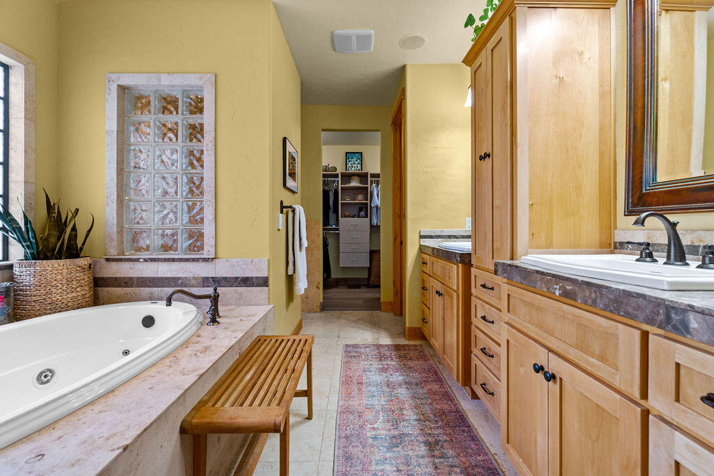 Three Pines - Residential