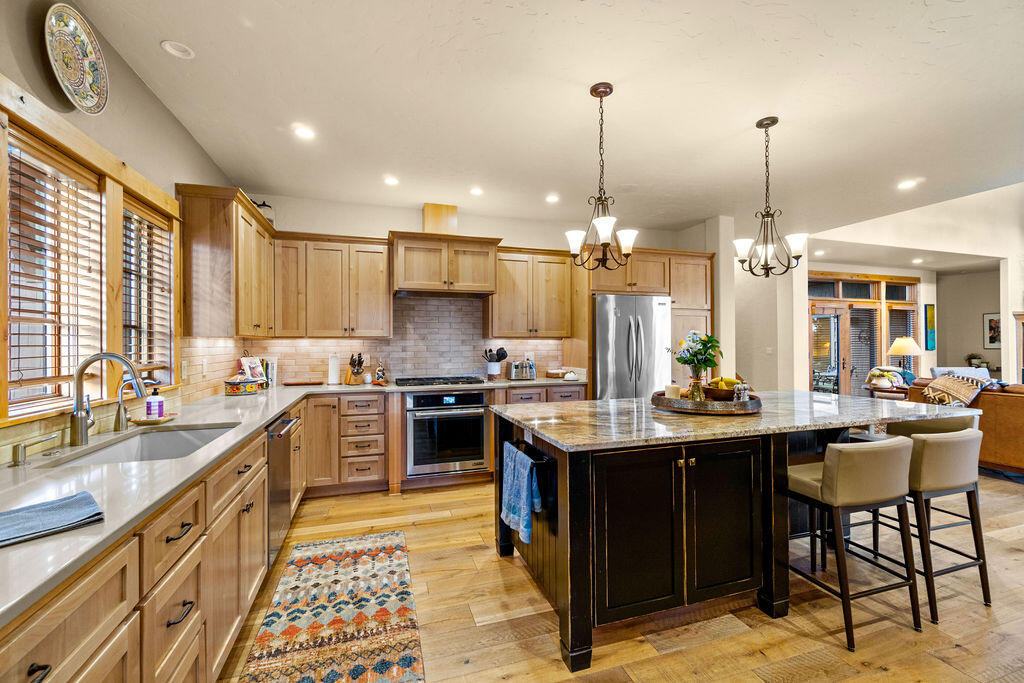 Three Pines - Residential