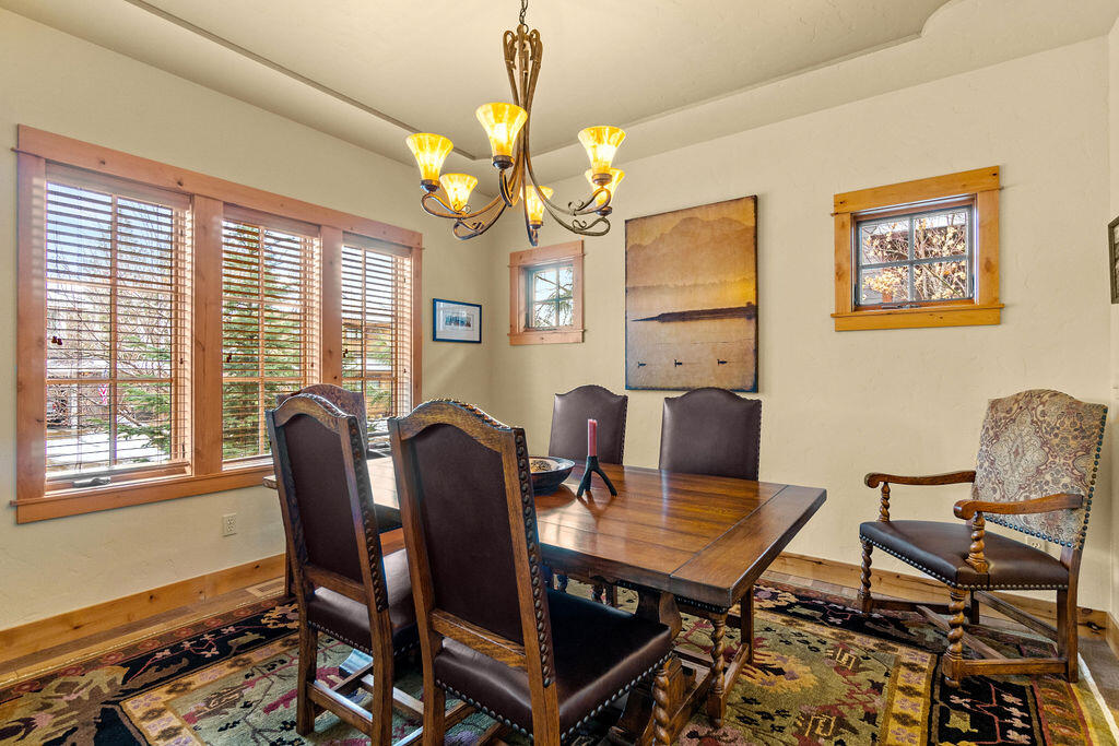 Three Pines - Residential