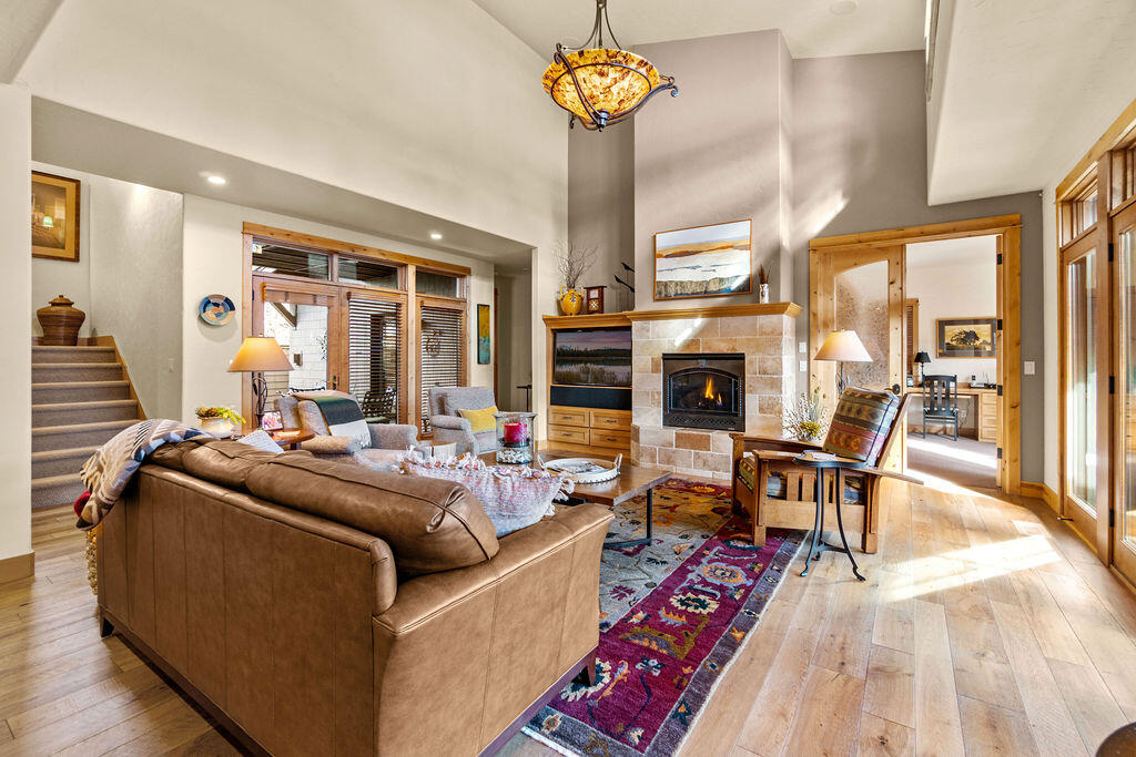 Three Pines - Residential