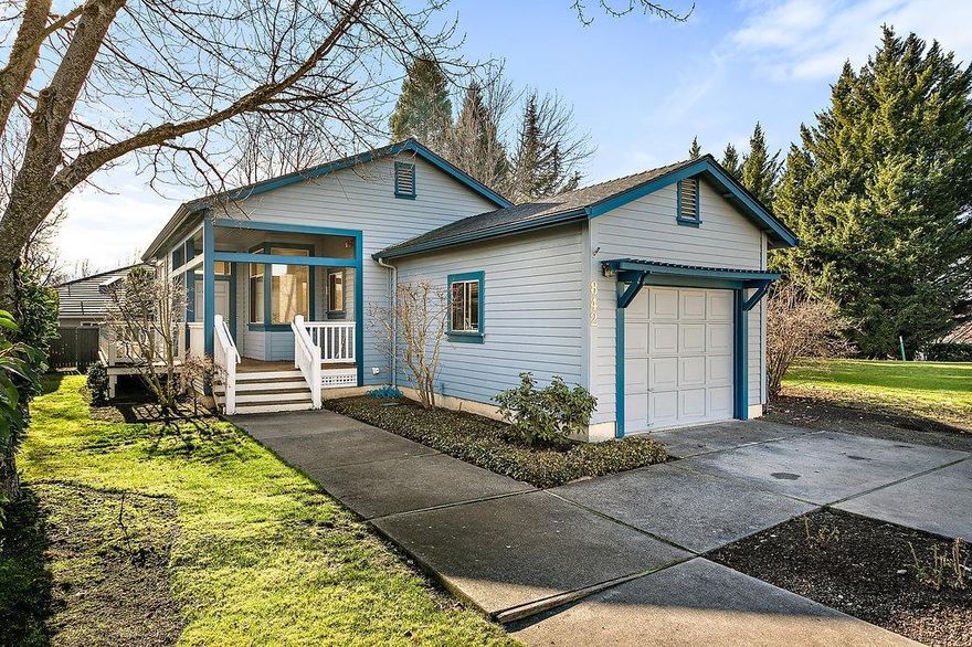 Sweet, Sweet, Sweet! This is a honey of a home with it's high ceilings, skylights, fireplace and private deck. Master bedroom has private bath, two large closets and access to the deck. Deck has enough square footage to make way for a hot tub plus outdoor dining. One of East Medford's well-maintained and best neighborhoods.. close to shopping, medical facilities, wineries and dining. Don't miss out... there will be a lot of buzz on this property!