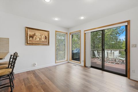 Tiny photo for 57583 White Elm #26, Sunriver, OR 97707 (MLS # 220219377)