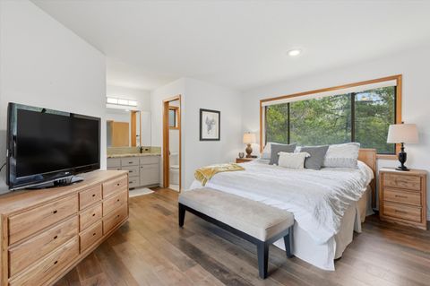 Tiny photo for 57583 White Elm #26, Sunriver, OR 97707 (MLS # 220219377)
