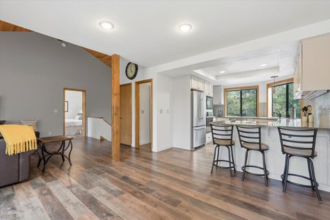 Tiny photo for 57583 White Elm #26, Sunriver, OR 97707 (MLS # 220219377)