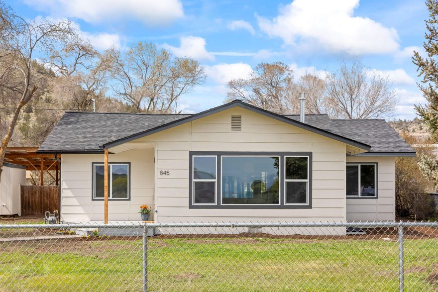 Completely remodeled from the studs up, this 3-bedroom, 2-bath + office, offers modern living with serene golf course views. Everything is new—roof, gutters, insulation,
HVAC with A/C heat pump, instant hot water heater, electrical, plumbing, drywall, paint, flooring, Milgard windows, and a cozy gas fireplace. Brand new kitchen w/granite
counters, soft-close cabinets, tile floors, & new appliances. Enjoy the spacious .65-acre lot with a new well filtration system, plus two backup irrigation wells. Fully fenced
with two detached garages, outbuildings, a large RV carport, and plenty of storage for boats and trailers. The huge covered back patio is perfect for entertaining or relaxing
outdoors. Move-in ready with nothing left to do but enjoy!