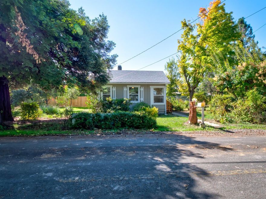 This darling cottage completely redone from head to toe qualifies for 100% VA or USDA Financing. Outside find ample garden areas, new exterior paint, new windows and a nearly new roof installed in 2017. Inside the kitchen includes new countertops, new stainless steel appliances and new vinyl floors. The bathroom was completely reimagined with new toilet, new vanity, new vinyl and a new tile shower. The living areas include new carpet, new light fixtures and new interior paint. Newly added insulation, a ductless mini-split system for heating and cooling, and a tankless hot water heater, combined with current annual property taxes of just $1,108, make this an exceptionally affordable home . Less than 1,000 feet from the Phoenix Public Library and 1/3 mile from downtown Phoenix, this centrally located cottage is the best it's ever been! Come tour today!