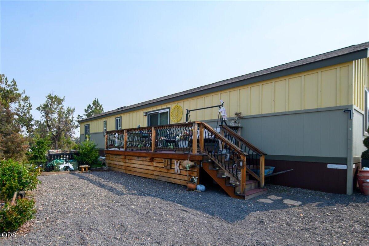 6100 S Highway 97 7