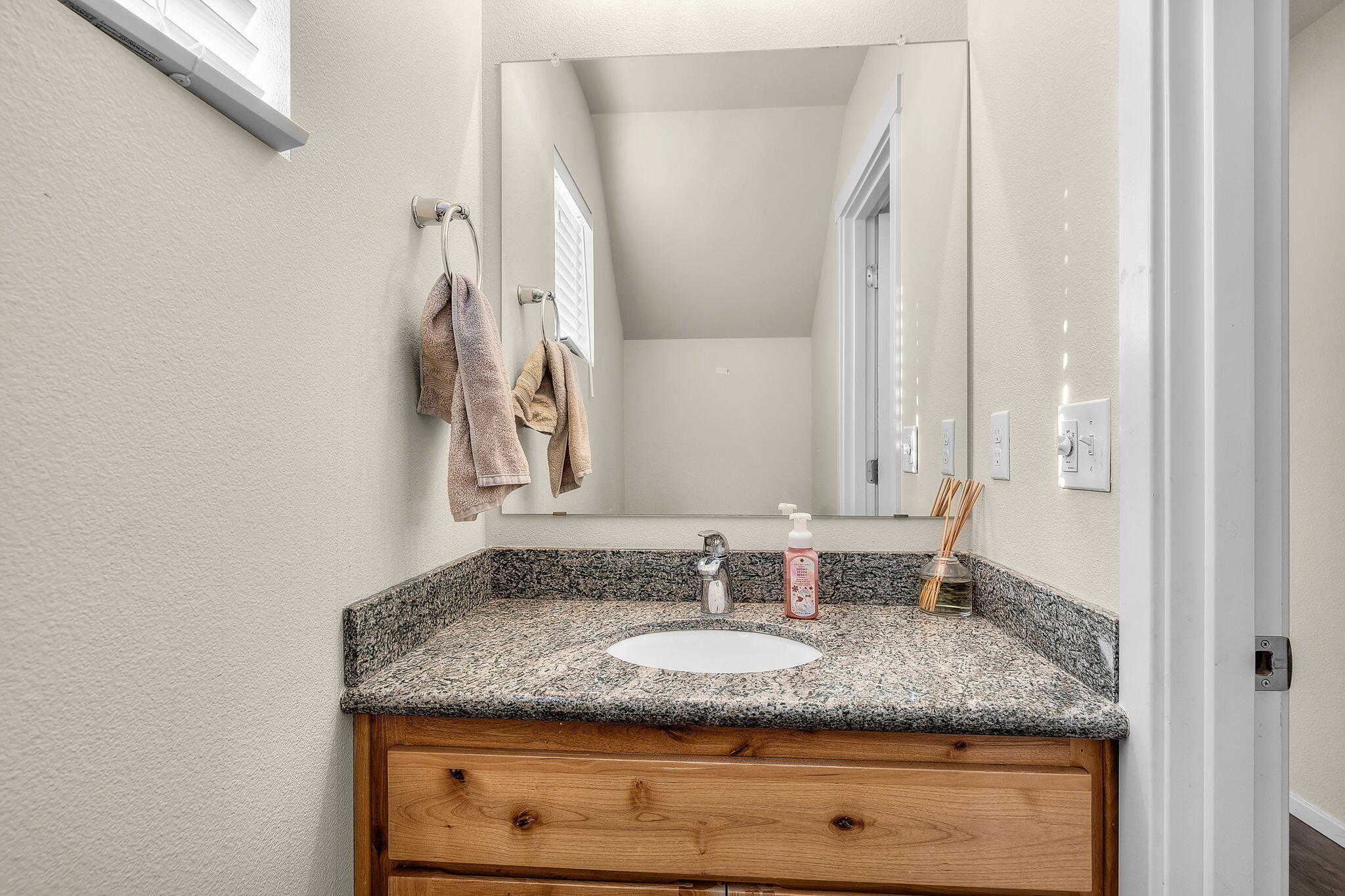 Kingwood Crossing - Residential Income